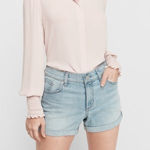 Express mid rise shorts